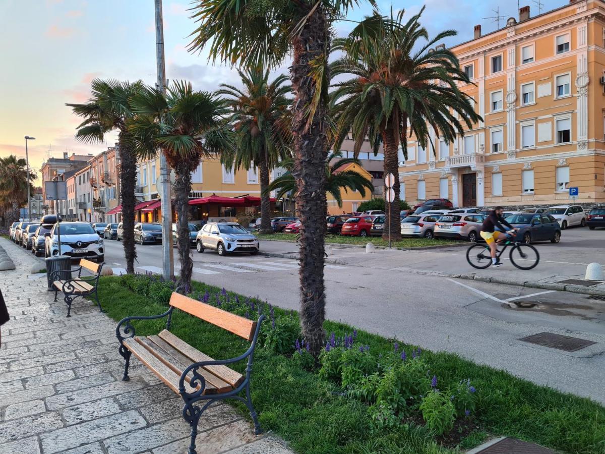 Tom'S Luxury Apartment Zadar, Branimirova Obala Bagian luar foto